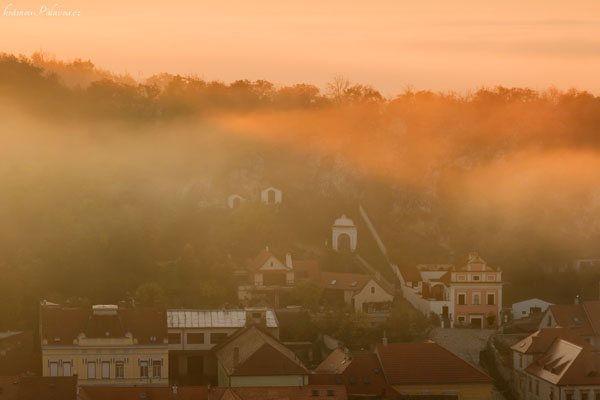 Křížová cesta v mlze