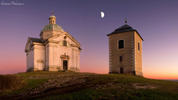 Měsíc nad Svatým kopečkem